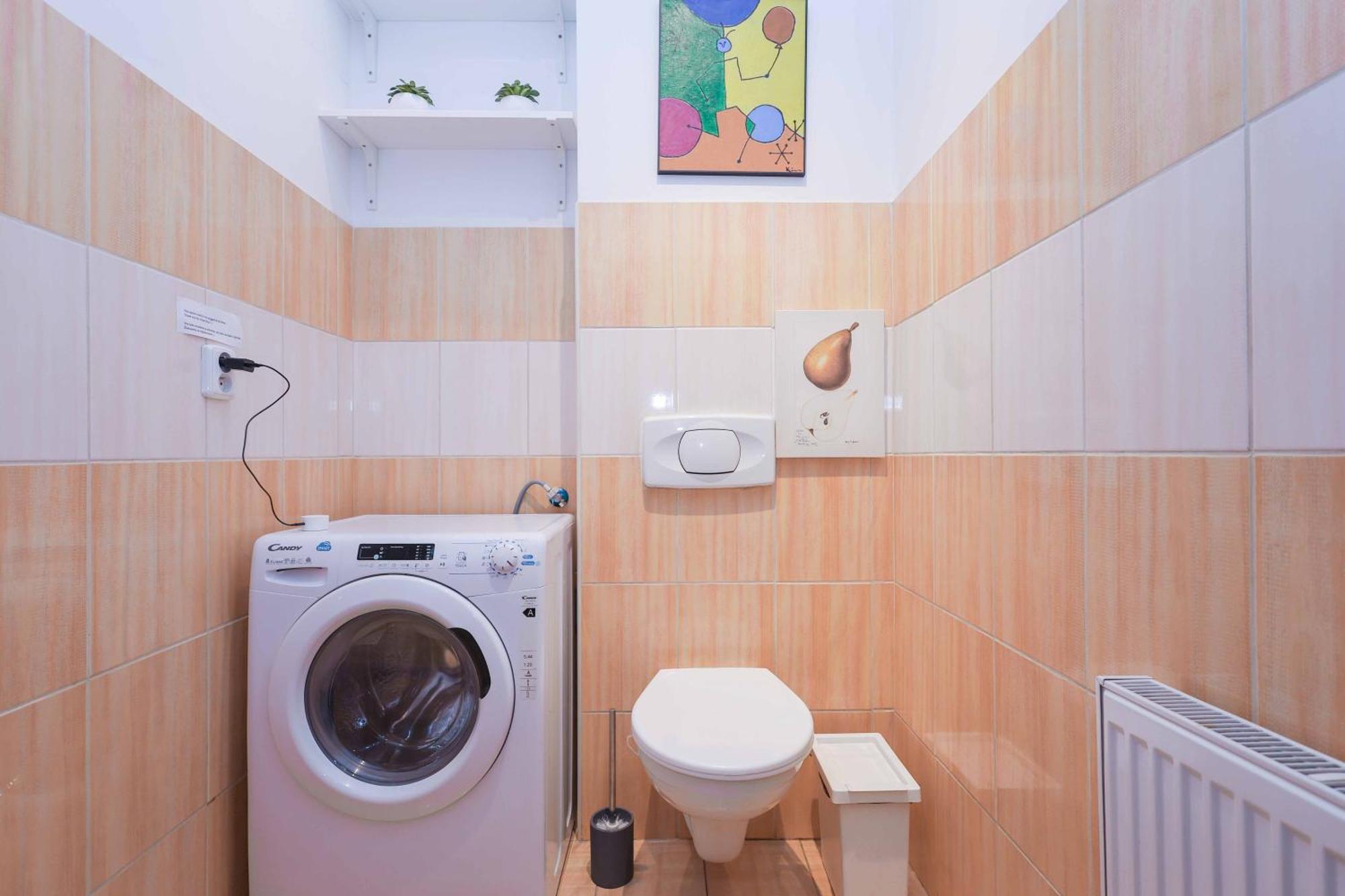 Cozy & Spacious Family Stay Near Train Station براتسيلافا المظهر الخارجي الصورة