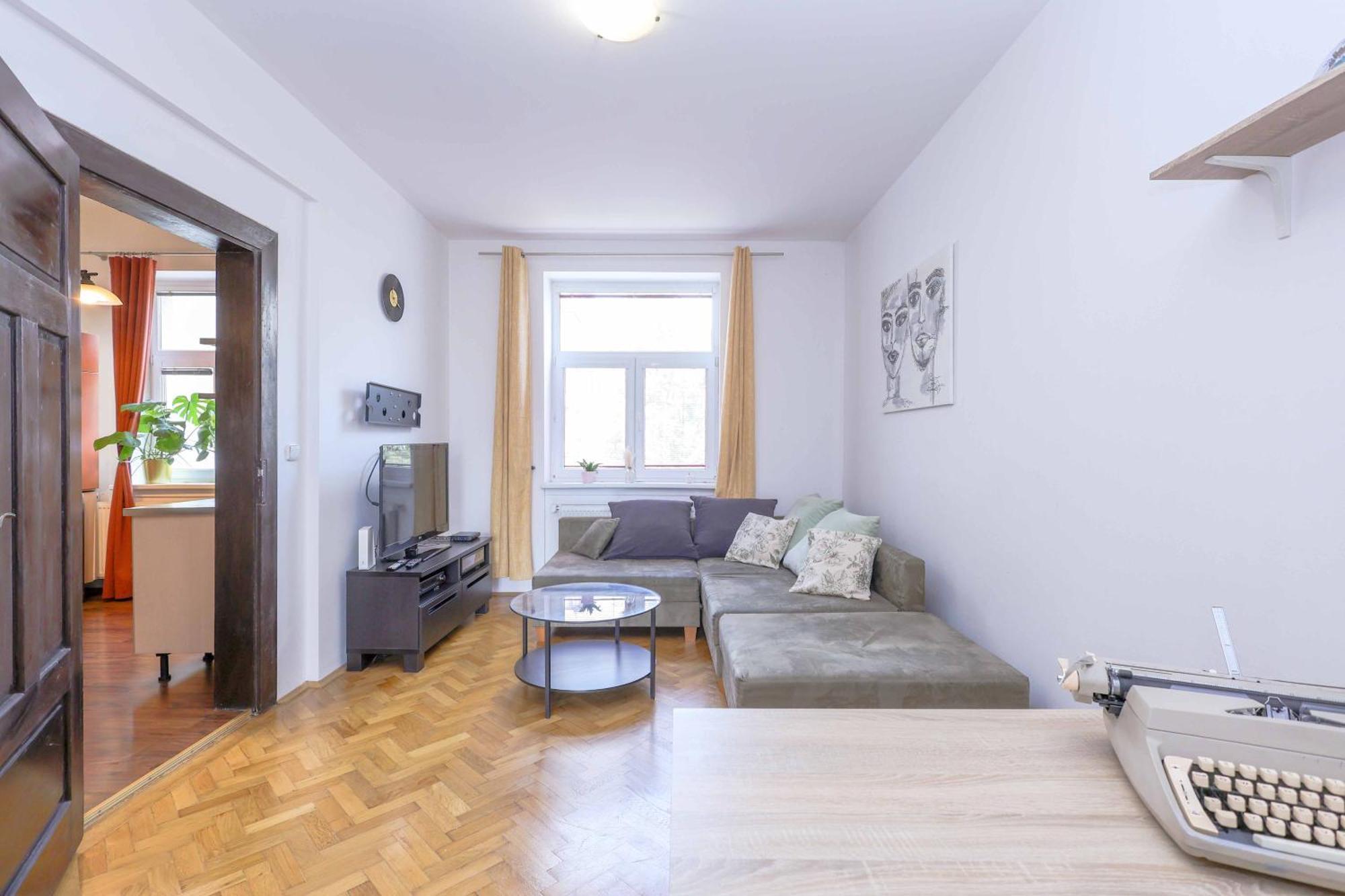 Cozy & Spacious Family Stay Near Train Station براتسيلافا المظهر الخارجي الصورة