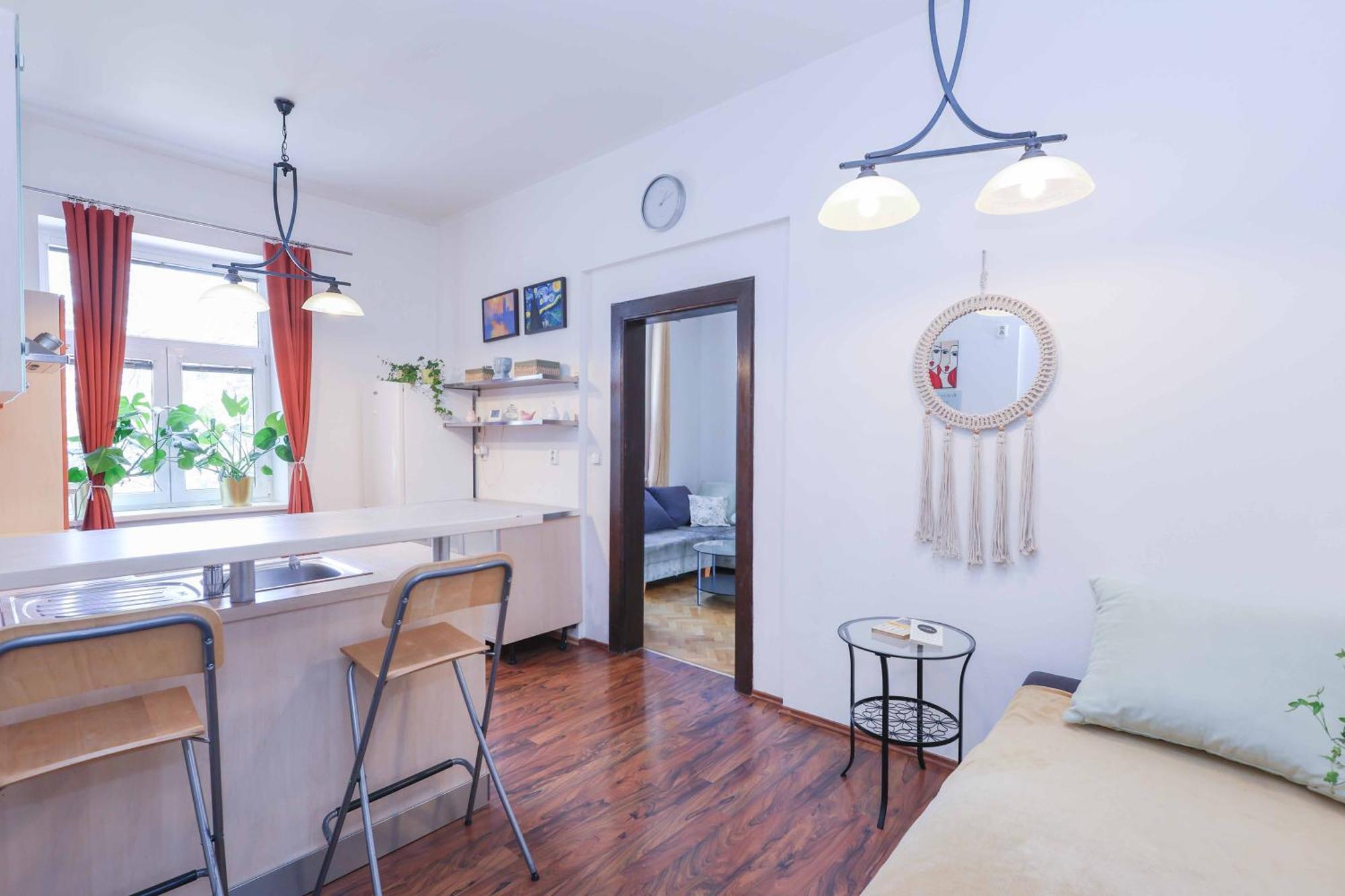Cozy & Spacious Family Stay Near Train Station براتسيلافا المظهر الخارجي الصورة